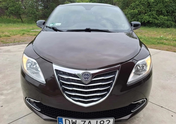 Lancia Ypsilon cena 24900 przebieg: 169300, rok produkcji 2014 z Dzierżoniów małe 379